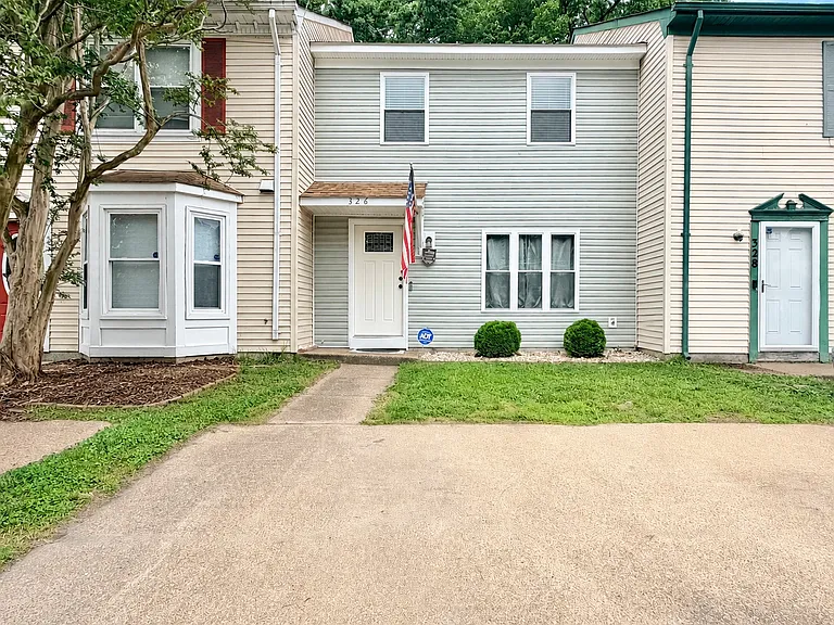 326 Harrier St — Photo 1