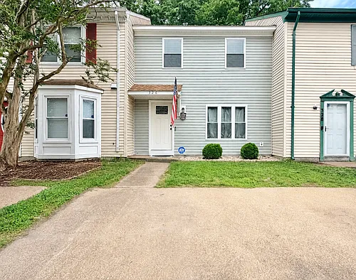 326 Harrier St Photo 1