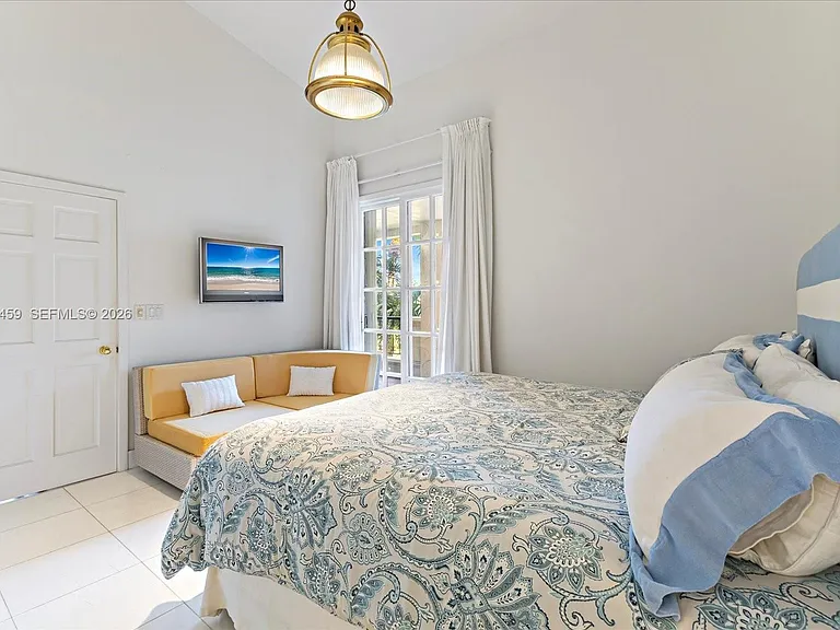 2134 Fisher Island Dr #2134 — Photo 28