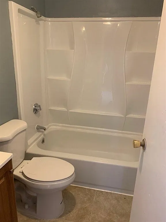 1 bed, 1.0 bath, 500 sqft, $1,800 — Photo 2