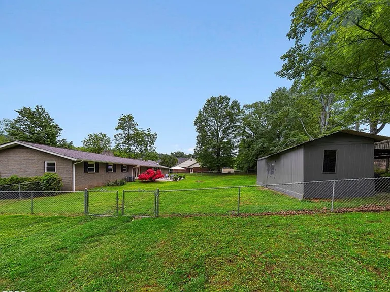 4908 Lonas Dr — Photo 12