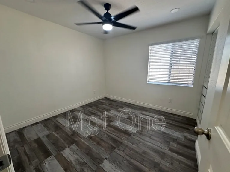 543 Prairie Way — Photo 5