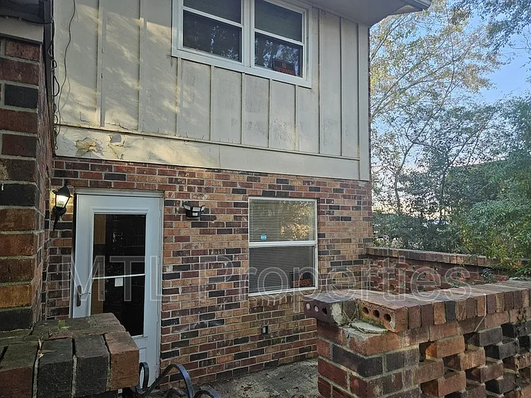 1248 Grove Park Ln #1 — Photo 13