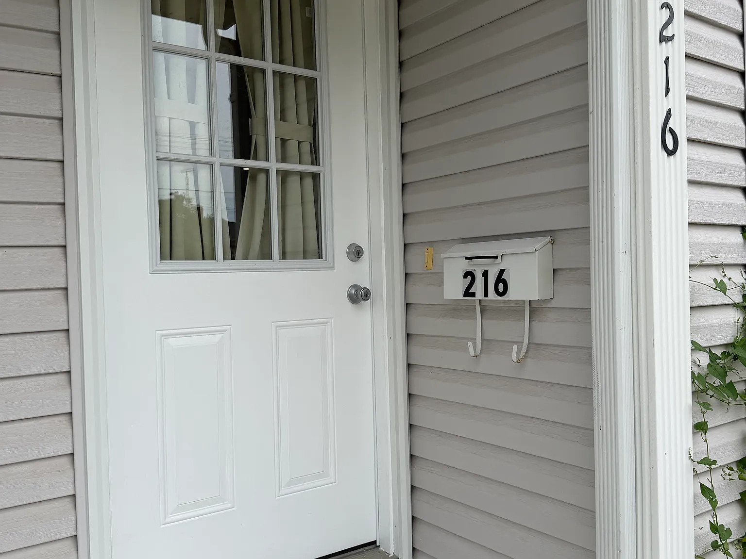 3 bed, 2.5 bath, 900 sqft, $1,250 — Photo 2