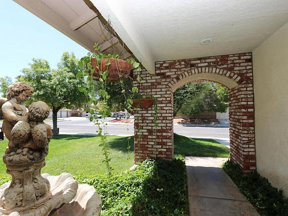 3rd image of 43652 Andale Ave