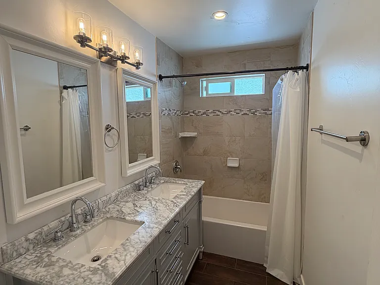 6556 Comly St — Photo 7