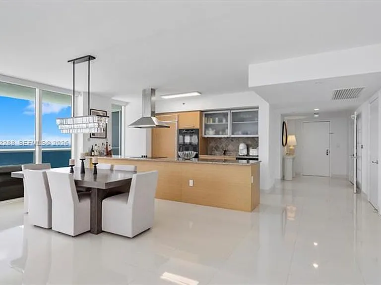 1830 Ocean Dr #CU-1101 — Photo 18