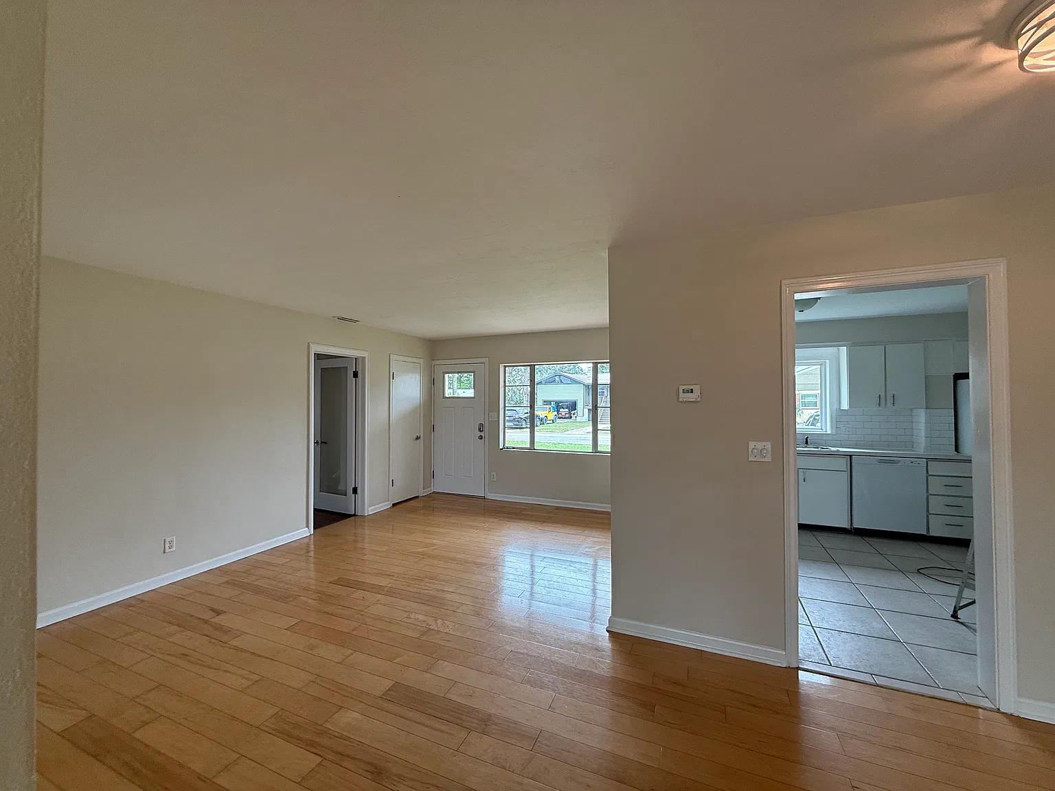 494 Arricola Ave — Photo 4