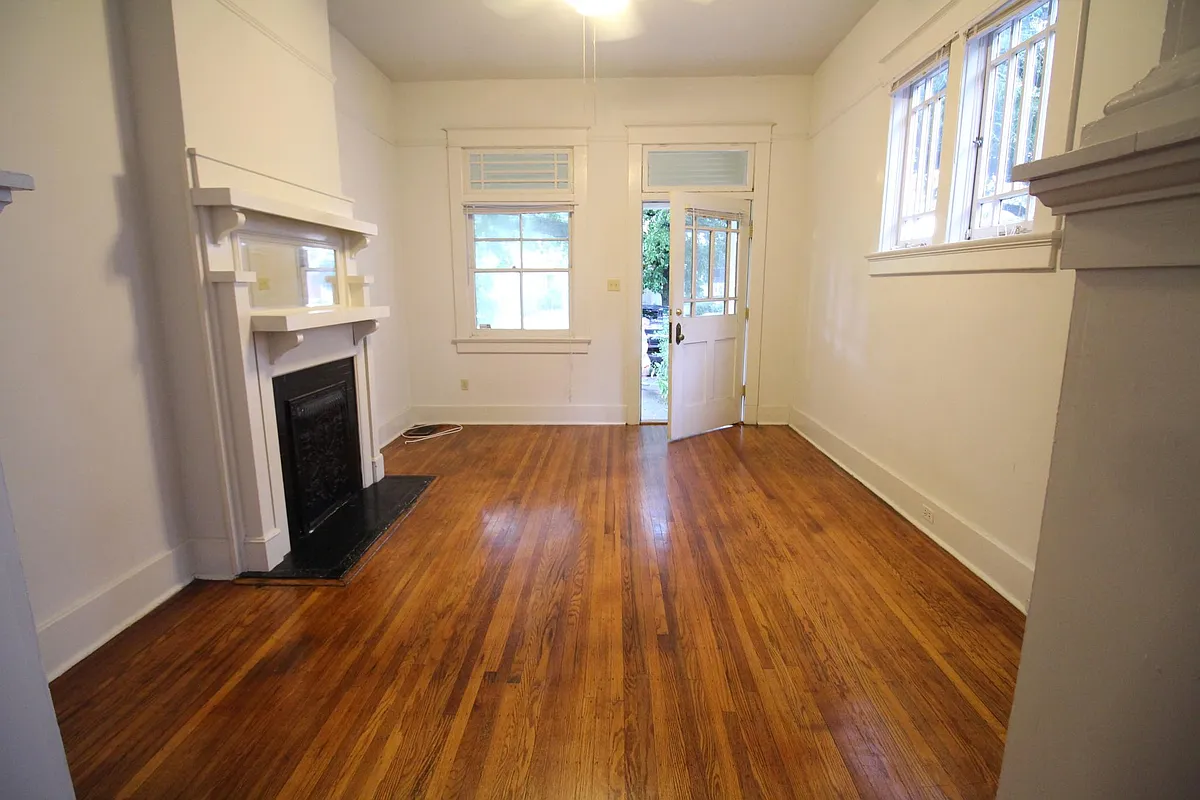 Building Photo - 7809 Freret St