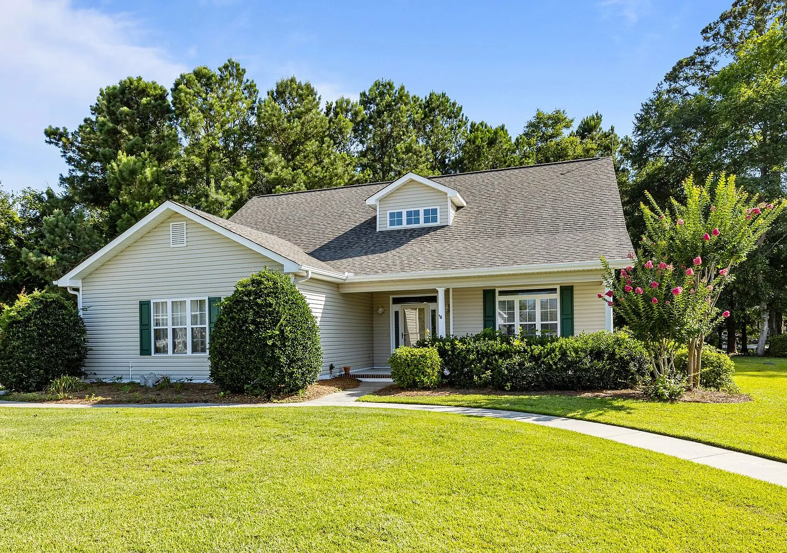Four Bed Brandywine Home Available Now — Photo 2