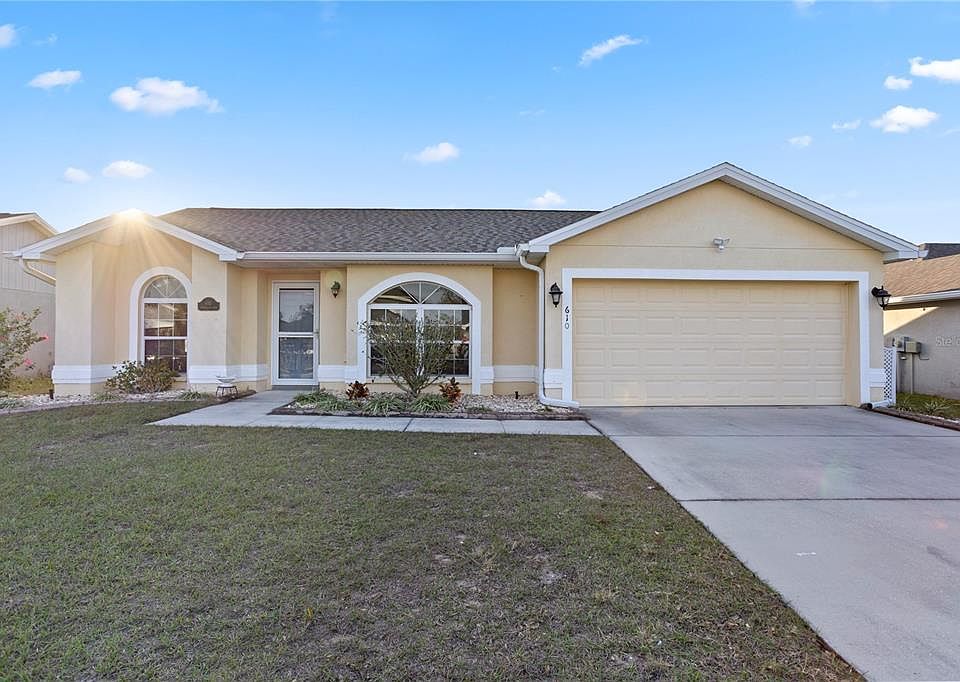 1st image of 610 GREENSHANK DRIVE