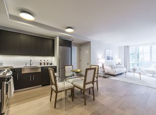 535 W 43rd St N #Phc, New York, NY 10036