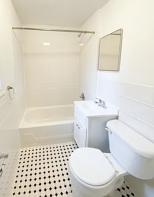 Rented by Kahen Properties | media 5