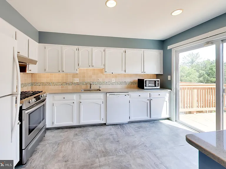 4 Earth Star Ct — Photo 10