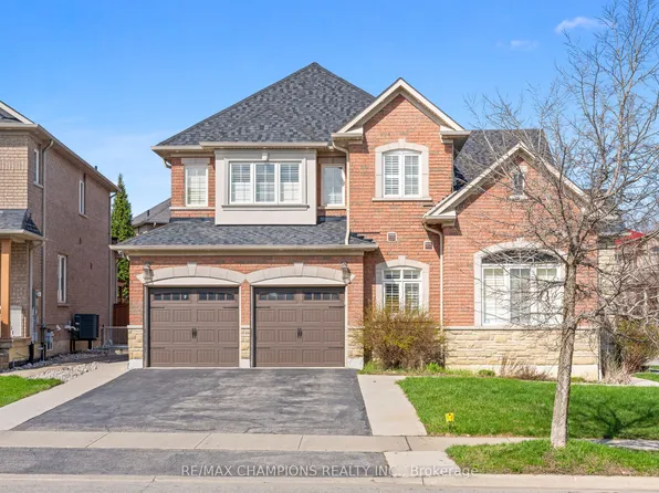 2 Kistler St, Brampton, ON L6R 0P7