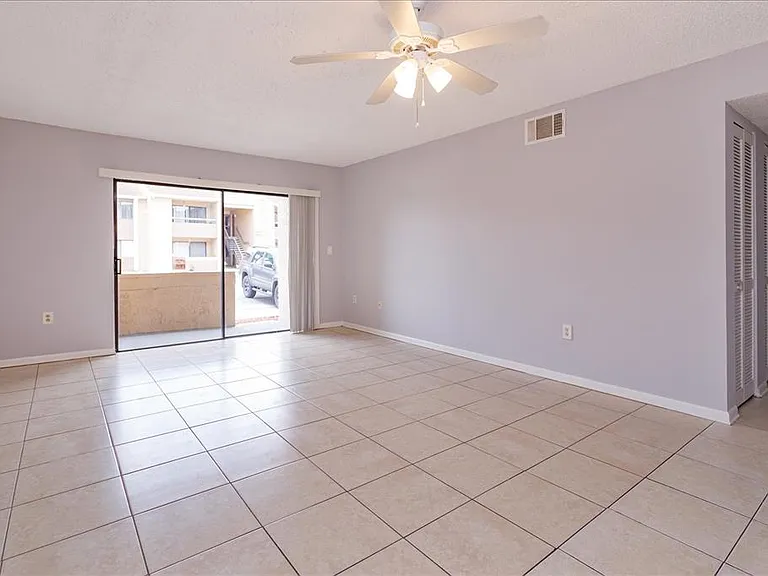 5013 Vineland Rd #108 — Photo 10