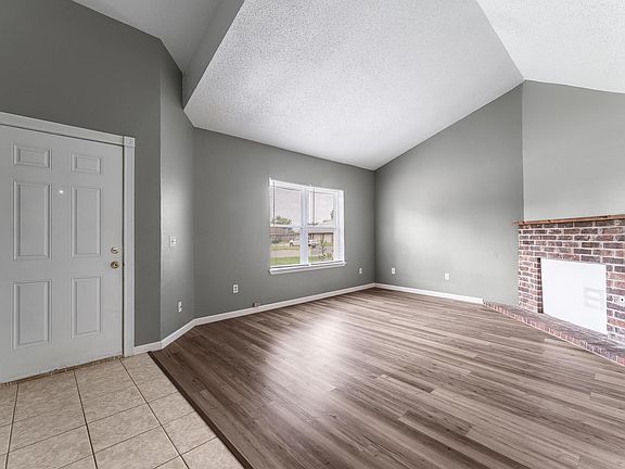 4th image of 2506 W Olrich St