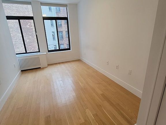 4th image of 29-11 12th St #B2