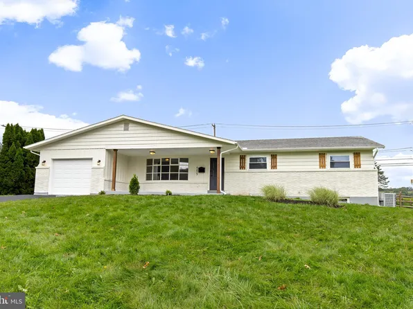 405 Fairview Dr, Kutztown, PA 19530