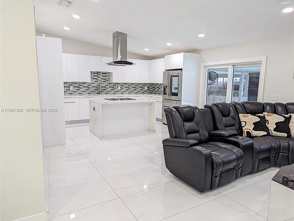 4th image of 13925 SW 158th Ter