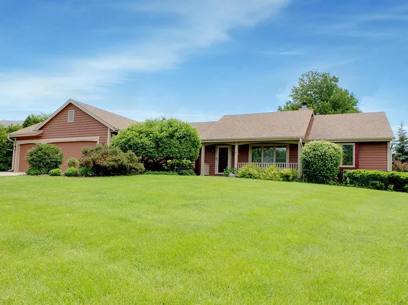 S86W32351 Elias COURT, Mukwonago, WI 53149