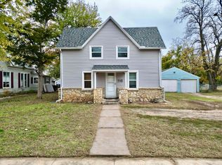 712 S C St, Arkansas City, KS 67005