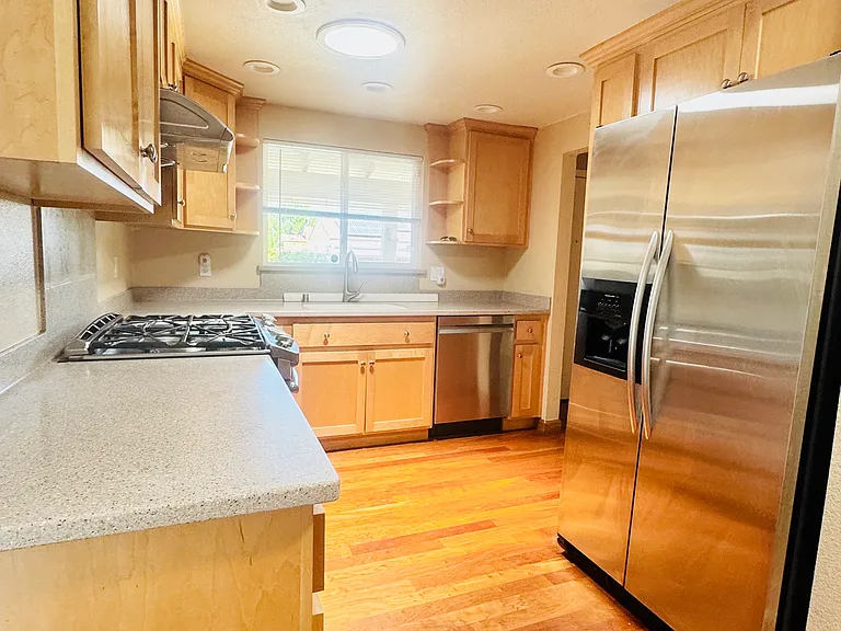 3320 Darwin Dr — Photo 7