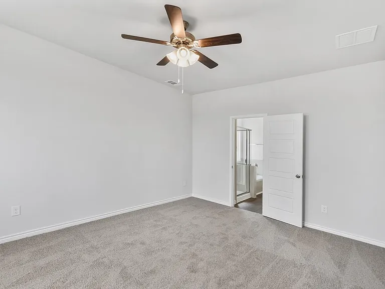 10605 Bleat St — Photo 15