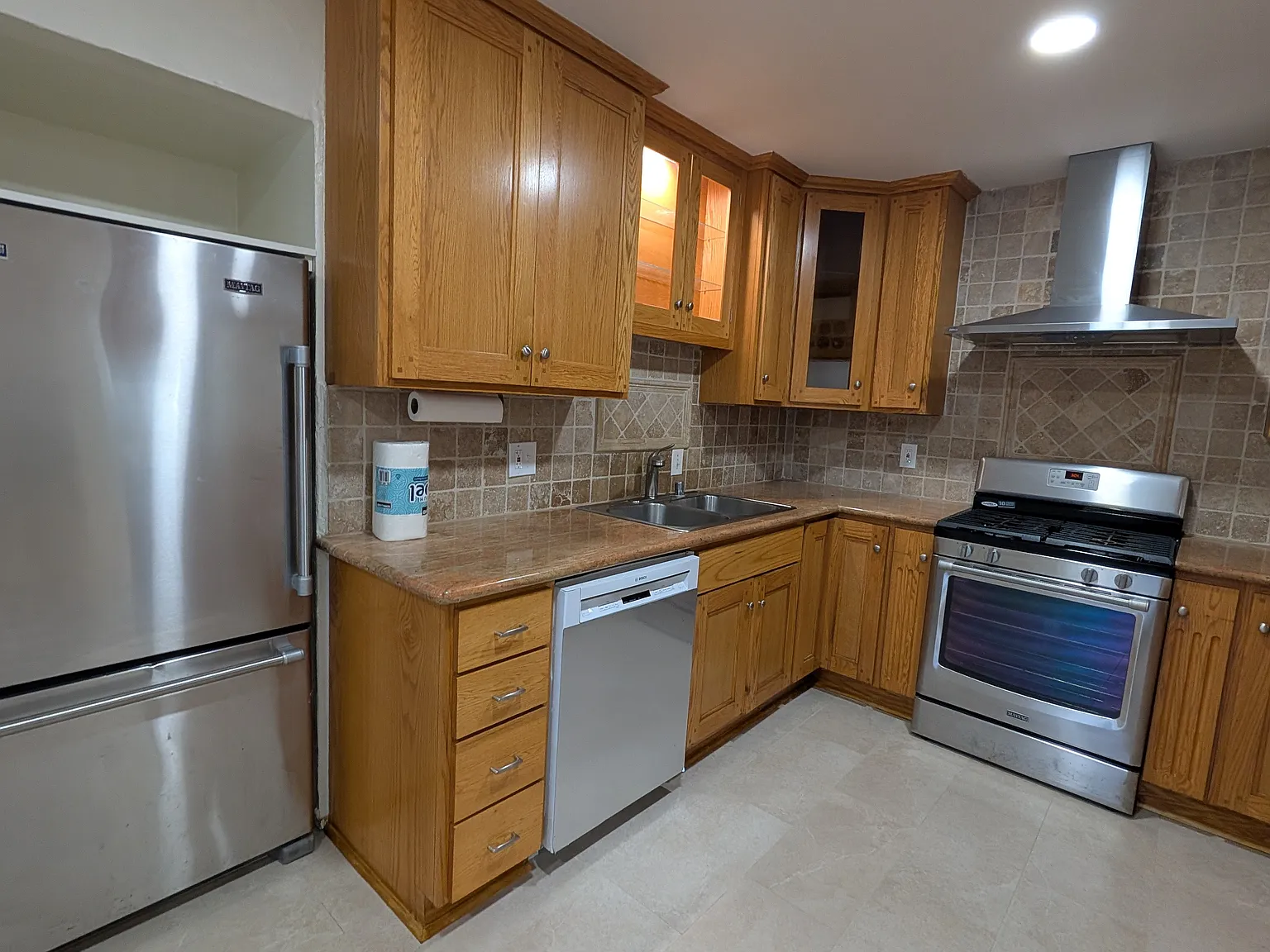 1320 Windermere Ave — Photo 1