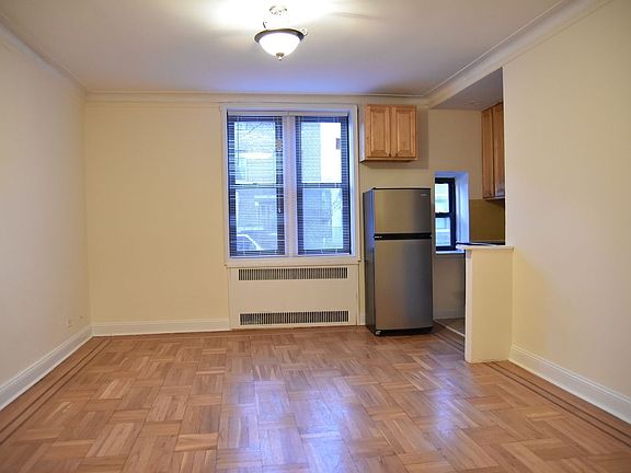 3rd image of 2147 E 17th St APT 1b