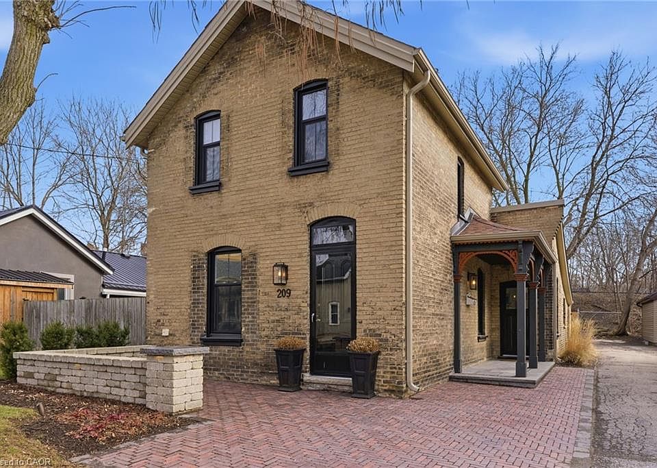 1st image of 209 William St