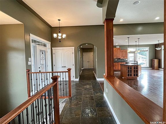 3rd image of 24 Bridger Dr