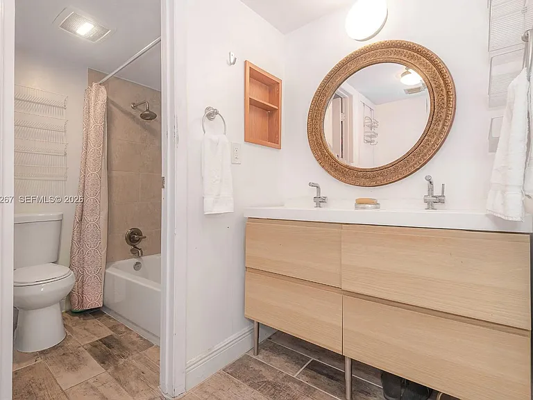 3401 N Country Club Dr #117 — Photo 4