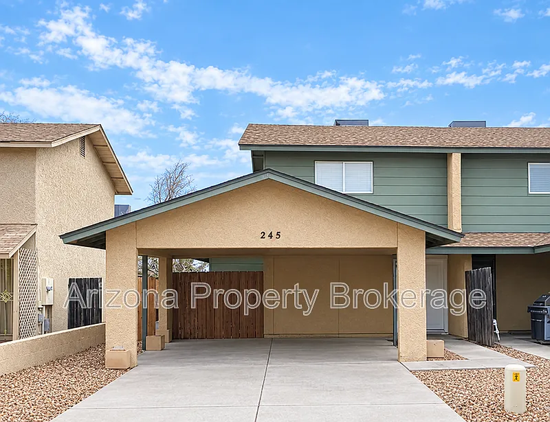 245 E Vine Cir