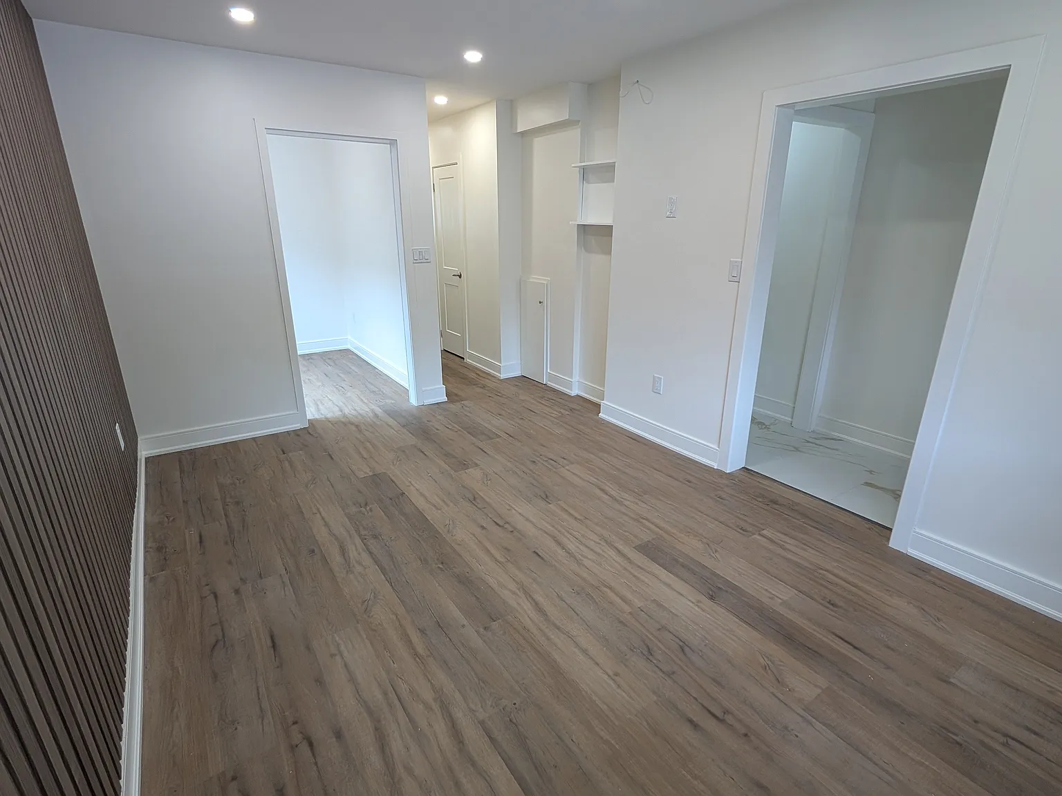 3 bed, 1300 sqft, $4,212 — Photo 1