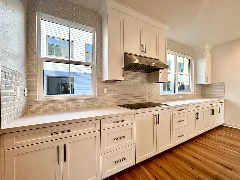 2543 Elderberry Ln — Photo 6