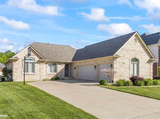 16153 Bishopsgate Dr, Macomb, MI 48044