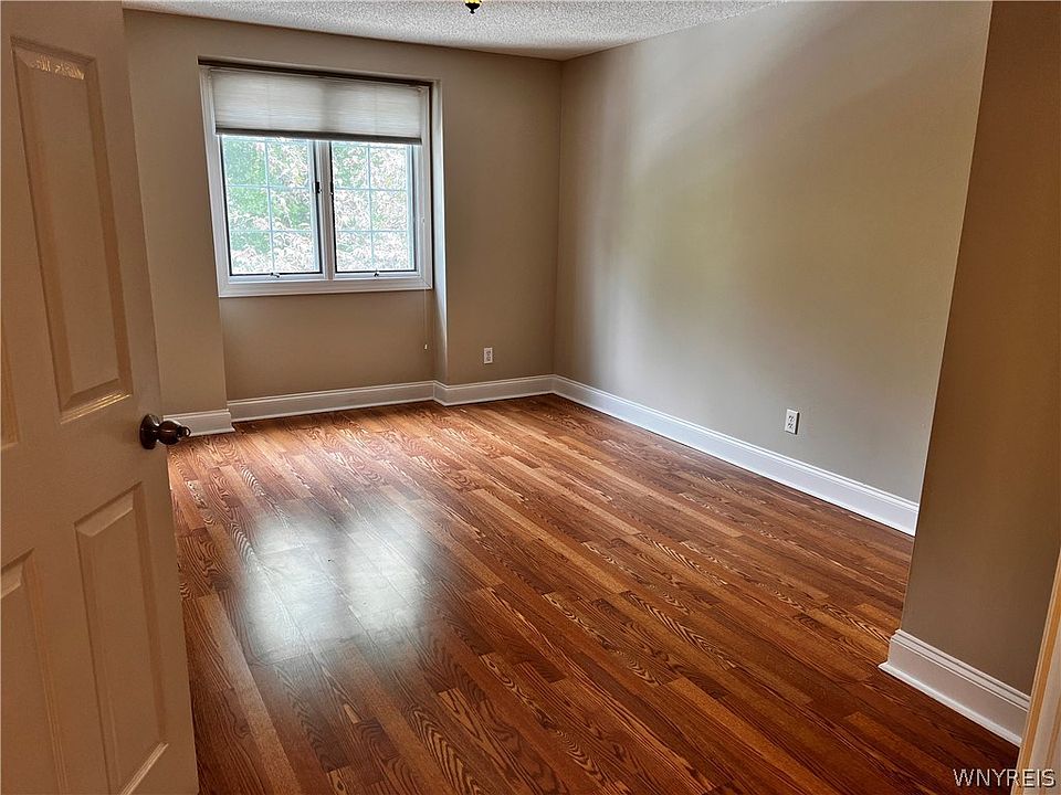 1st image of 7 Beacon Park APT H