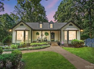 9131 N Pine Hill Ln, Charlotte, NC 28215