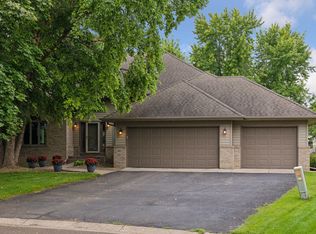 9451 White Oaks Trl N, Champlin, MN 55316