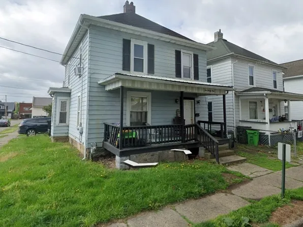 1029 Adams St, Coshocton, OH 43812