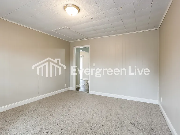 8816 Montery Ct — Photo 7