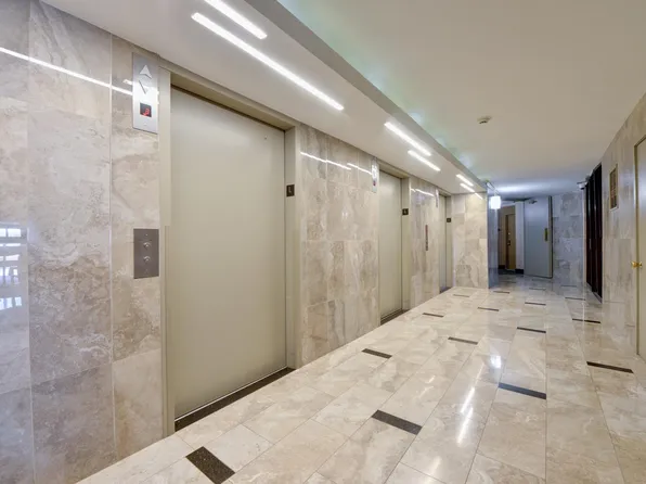 232 Harmon Cove Tower image 37 of 46