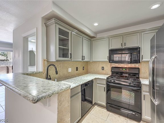 2nd image of 3301 Cheyenne Gardens Way