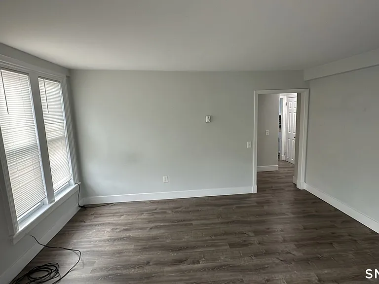 30 Foster St — Photo 3