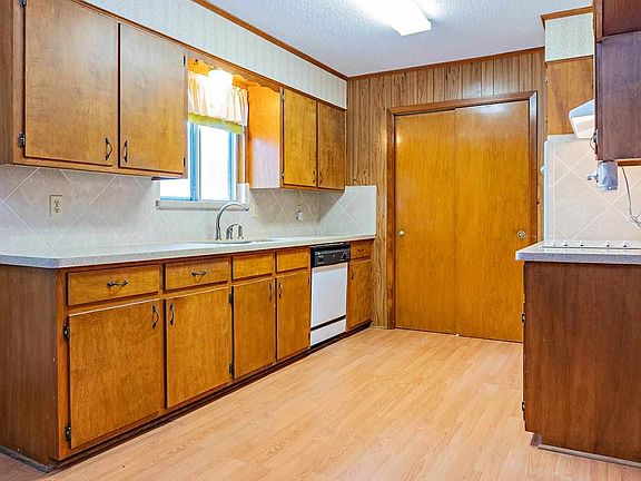 5th image of 1290 Coronado Cir