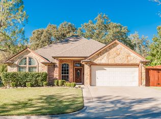 501 Slaughter Ln, Euless, TX 76040