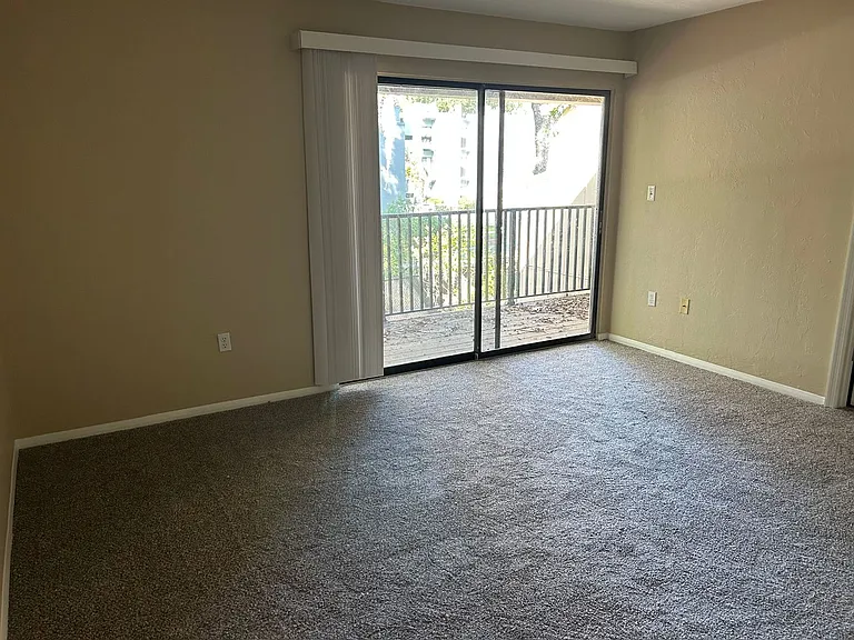 507 NW 39th Rd #310 — Photo 12