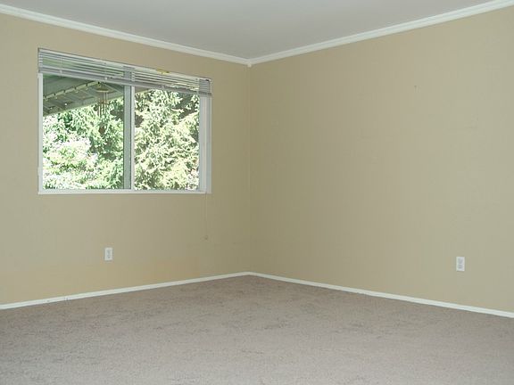 4th image of 14303 82nd Ave NE