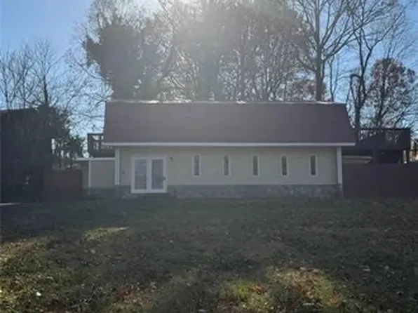 1805 Burkemont Ave #A, Morganton, NC 28655